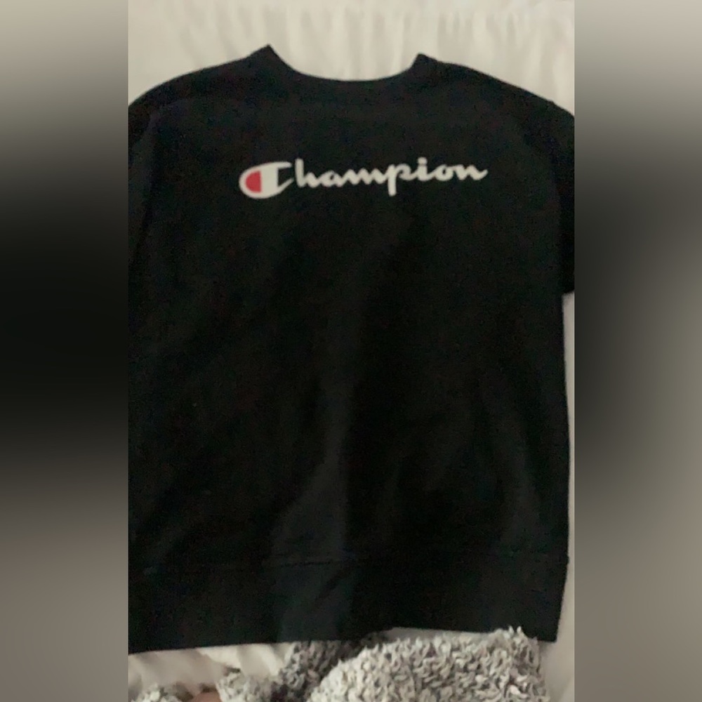 Black Champion crewneck.